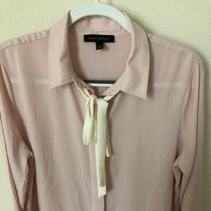 Tie neck shirt